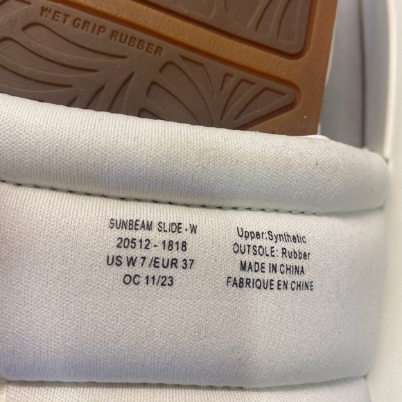 Olukai Sunbeam Slide Beach Sandal .Women 7/37. - Picture 3 of 5